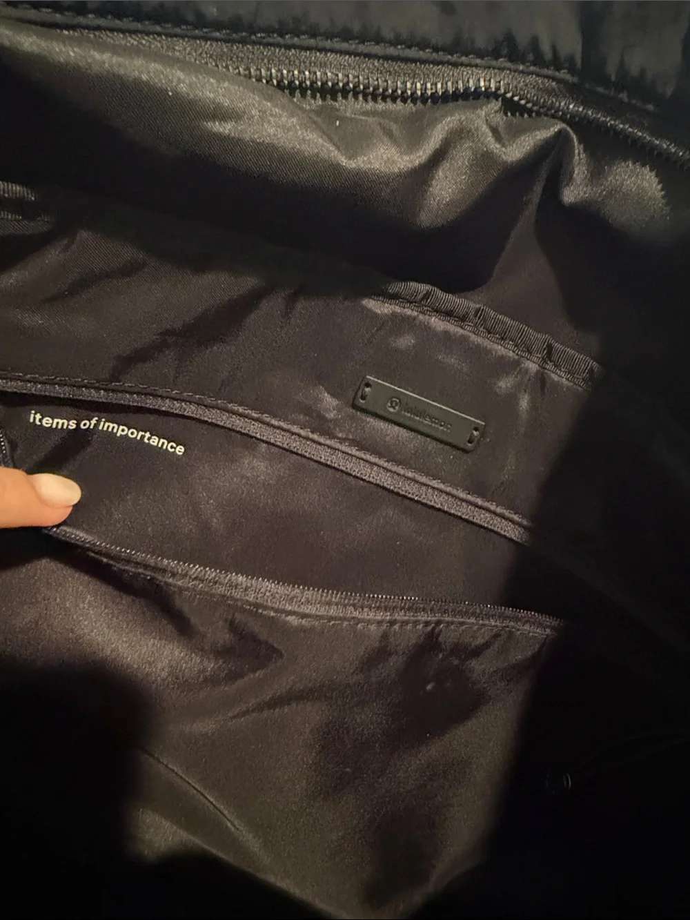 lululemon athletica Black Tote Bag - Picture 3 of 8